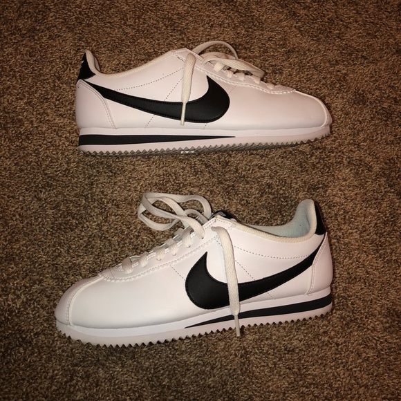 creased nike cortez